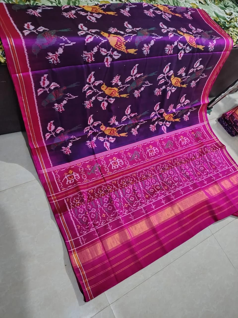 Classic Maroon & Gold Single Ikat Patola Saree