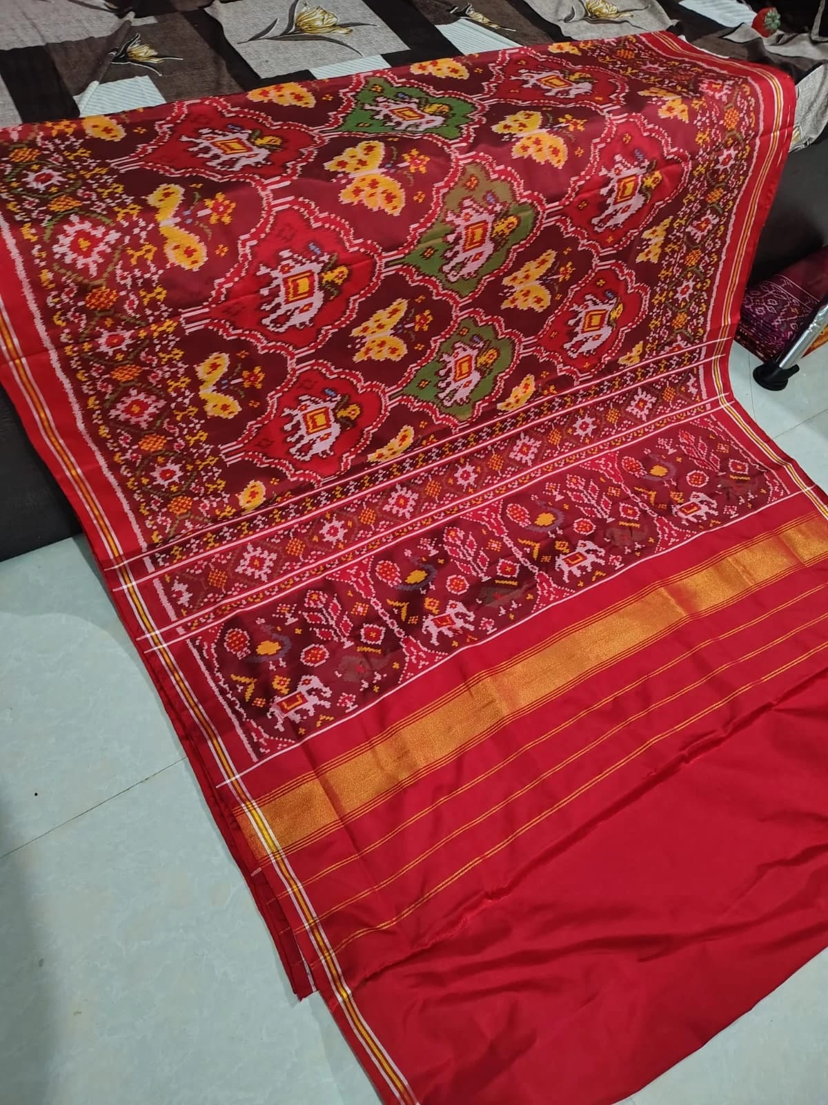 Scarlet Red Shikari Bhat Patan Patola Saree
